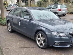 Blau Gebraucht 2010 Audi A4 Kombi | 8.900 € (Teuer)