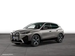 Grau Gebraucht 2024 BMW iX SUV | 62.346 € (Fairer Preis)