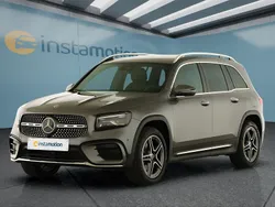Grau Gebraucht 2024 Mercedes GLB200 SUV | 44.449 € (Teuer)