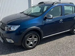 Blau Gebraucht 2017 Dacia Sandero Stepway Kleinwagen | 6.920 € (Fairer Preis)