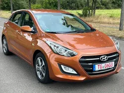 Orange Gebraucht 2015 Hyundai i30 Limousine | 8.500 € (Guter Preis)