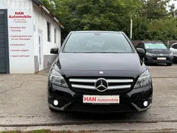 Schwarz Gebraucht 2011 Mercedes B200 Van / Kleinbus | 5.900 € (Fairer Preis)