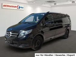 Schwarz Gebraucht 2017 Mercedes V220 Van / Kleinbus | 20.499 € (Superpreis)