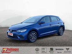 Blau Gebraucht 2024 VW Polo Life Limousine | 16.930 € (Guter Preis)
