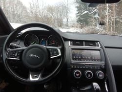 Schwarz Gebraucht 2018 Jaguar E-Pace SE SUV | 20.900 € (Guter Preis)