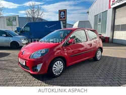 Rot Gebraucht 2009 Renault Twingo Kleinwagen | 2.900 € (Etwas zu teuer)