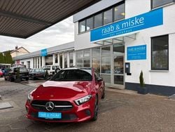 Rot Gebraucht 2020 Mercedes A250 Night Limousine | 22.990 € (Guter Preis)