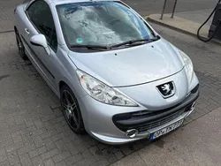 Silber Gebraucht 2007 Peugeot 207 CC Platinum Cabrio | 3.800 € (Fairer Preis)