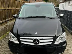 Schwarz Gebraucht 2011 Mercedes Viano Edition Van / Kleinbus | 22.800 € (Etwas zu teuer)