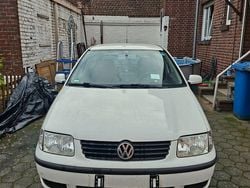 Weiß Gebraucht 2000 VW Polo Kleinwagen | 950 € (Guter Preis)