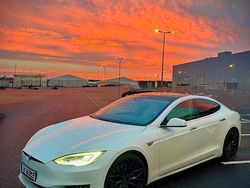 Weiß Gebraucht 2016 Tesla Model S Kleinwagen | 29.400 € (Teuer)
