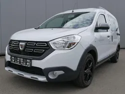 Weiß Gebraucht 2021 Dacia Dokker Stepway Van | 15.490 € (Fairer Preis)