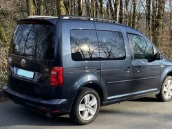 Blau Gebraucht 2018 VW Caddy Highline Van / Kleinbus | 26.900 € (Teuer)
