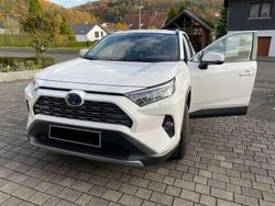 Weiß Gebraucht 2021 Toyota RAV4 Hybrid Team SUV | 27.500 € (Superpreis)