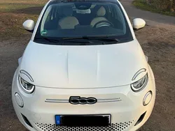 Weiß Gebraucht 2022 Fiat 500e Icon Kleinwagen | 16.990 € (Guter Preis)