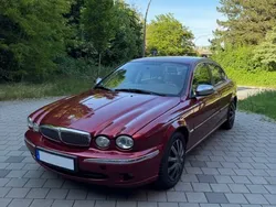 Rot Gebraucht 2006 Jaguar X-type Executive Limousine | 2.500 € (Teuer)