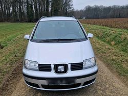 Silber Gebraucht 2010 Seat Alhambra Van / Kleinbus | 4.699 € (Fairer Preis)