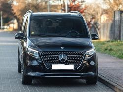 Schwarz Gebraucht 2024 Mercedes V250 Avantgarde Van / Kleinbus | 67.900 € (Teuer)
