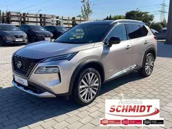 Champagner silver/dach black Neu 2025 Nissan X-Trail Tekna+ SUV | 49.490 €