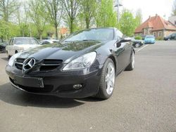 Obsidianschwarz Gebraucht 2004 Mercedes SLK350 Cabrio | 19.500 €