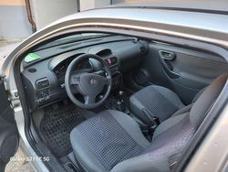 Silber Gebraucht 2002 Opel Corsa Kleinwagen | 1.500 € (Etwas zu teuer)