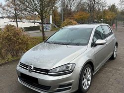 Silber Gebraucht 2013 VW Golf VII Highline Limousine | 12.400 € (Etwas zu teuer)