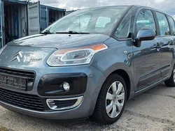 Grau Gebraucht 2012 Citroën C3 Picasso Tendance Van / Kleinbus | 2.900 € (Fairer Preis)
