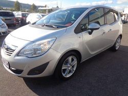 Grau Gebraucht 2011 Opel Meriva Design Edition Van / Kleinbus | 5.895 € (Etwas zu teuer)