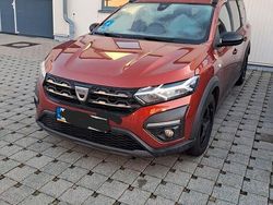 Braun Gebraucht 2022 Dacia Jogger Extreme Van / Kleinbus | 15.999 € (Guter Preis)