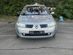 Silber Gebraucht 2004 Renault Mégane II Limousine | 2.300 € (Etwas zu teuer)