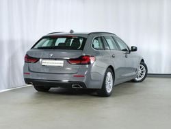 Grau Gebraucht 2021 BMW 520 Performance Kombi | 25.258 € (Superpreis)
