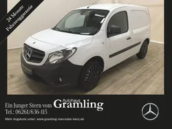Weiß Gebraucht 2020 Mercedes Citan 108 Van / Kleinbus | 14.850 € (Teuer)