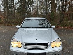 Silber Gebraucht 2003 Mercedes C270 Limousine | 3.500 € (Fairer Preis)