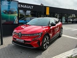 Rot Gebraucht 2024 Renault Megane E-Tech Komfort Limousine | 29.990 € (Guter Preis)