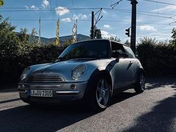 Silber Gebraucht 2003 Mini Cooper Kleinwagen | 1.280 €