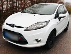 Weiß Gebraucht 2012 Ford Fiesta Kleinwagen | 3.550 € (Fairer Preis)