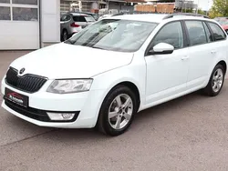 Weiß Gebraucht 2015 Skoda Octavia Ambition Kombi | 5.999 € (Fairer Preis)