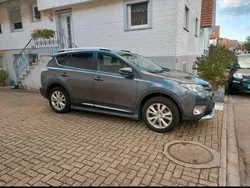Grau Gebraucht 2013 Toyota RAV4 SUV | 12.599 €