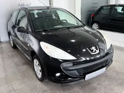 Schwarz Gebraucht 2010 Peugeot 206+ Basis Kleinwagen | 2.880 € (Etwas zu teuer)