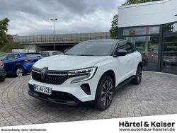 Perlmuttweiß metallic, black pearlschwarz metall (weiß) Neu 2025 Renault Austral Techno SUV | 34.989 € (Guter Preis)