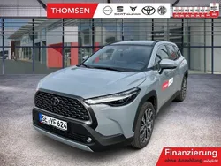 Manhattan grau Gebraucht 2024 Toyota Corolla Cross Team SUV | 35.450 € (Fairer Preis)