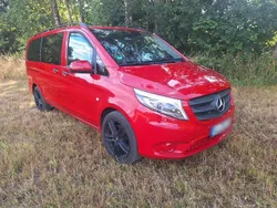 Rot Gebraucht 2017 Mercedes Vito Van / Kleinbus | 19.700 €