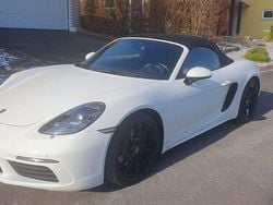 Weiß Gebraucht 2018 Porsche 718 Boxster Cabrio | 52.990 € (Guter Preis)
