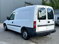 Weiß Gebraucht 2006 Opel Combo Van / Kleinbus | 4.650 € (Teuer)