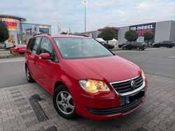 Rot Gebraucht 2007 VW Touran Van / Kleinbus | 2.550 € (Guter Preis)