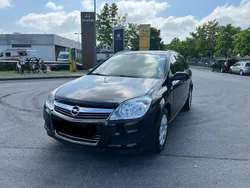 Schwarz Gebraucht 2009 Opel Astra Kombi | 2.490 € (Guter Preis)