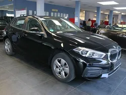 Schwarz Gebraucht 2021 BMW 118 Advantage Kleinwagen | 18.980 € (Guter Preis)