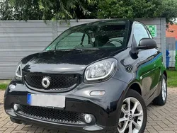Schwarz Gebraucht 2017 Smart ForTwo Coupé Coupé | 9.500 € (Guter Preis)