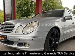 Silber Gebraucht 2005 Mercedes E220 Limousine | 7.990 € (Teuer)