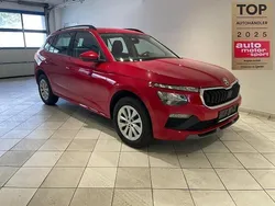 Rot Gebraucht 2024 Skoda Kamiq Selection SUV | 21.499 € (Fairer Preis)